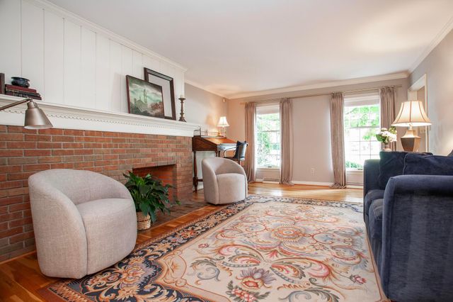 4325 Crown Point Drive, Columbus, OH 43220