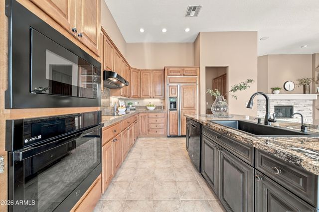 42004 N HARBOUR TOWN Court, Anthem, AZ 85086
