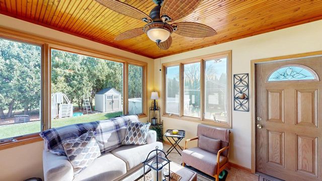 736 Lucas LANE, Jefferson, WI 53549