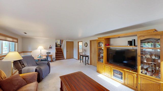 736 Lucas LANE, Jefferson, WI 53549