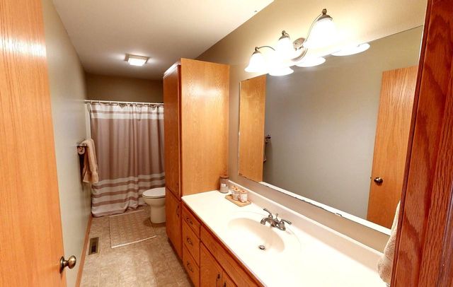 736 Lucas LANE, Jefferson, WI 53549