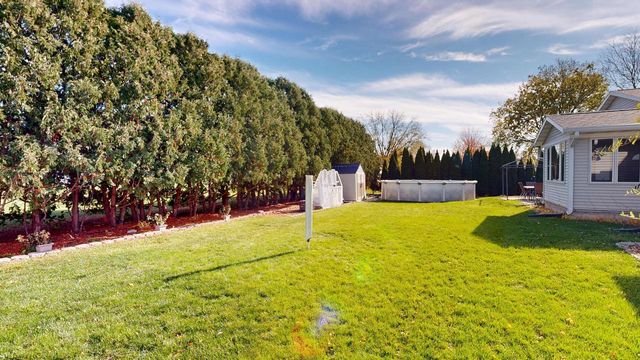 736 Lucas LANE, Jefferson, WI 53549