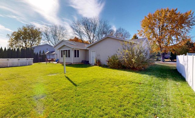 736 Lucas LANE, Jefferson, WI 53549