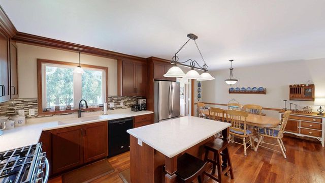 736 Lucas LANE, Jefferson, WI 53549