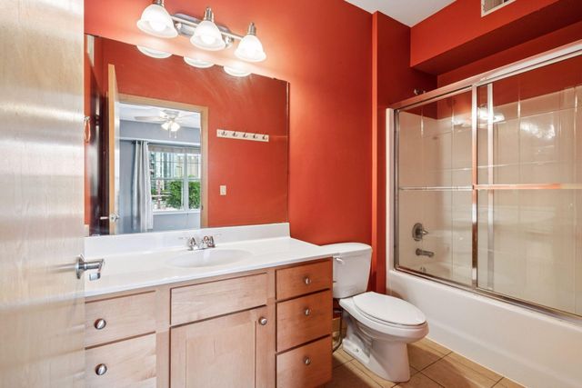 2900 University Avenue SE 208, Minneapolis, MN 55414