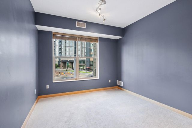 2900 University Avenue SE 208, Minneapolis, MN 55414