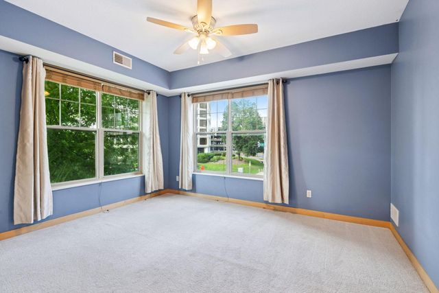 2900 University Avenue SE 208, Minneapolis, MN 55414