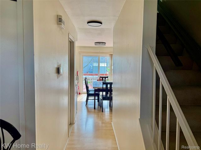 5481 S Piccadilly Circle, West Bloomfield Charter Township, MI 48322