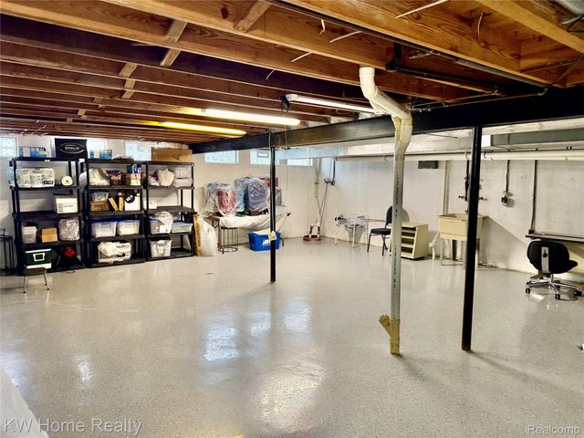 5481 S Piccadilly Circle, West Bloomfield Charter Township, MI 48322