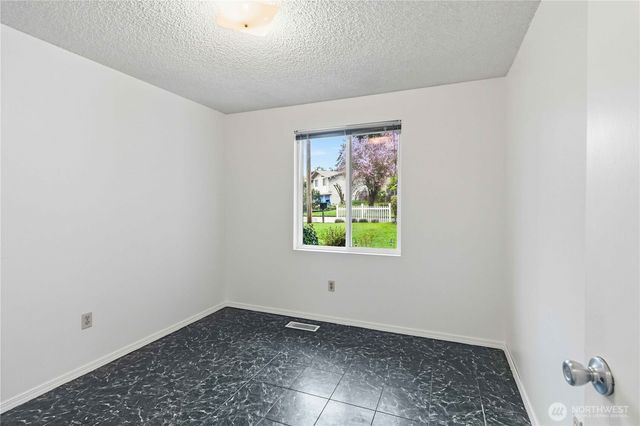 3316 S 248th Place, Kent, WA 98032