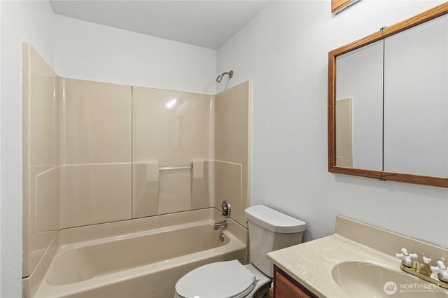 3316 S 248th Place, Kent, WA 98032