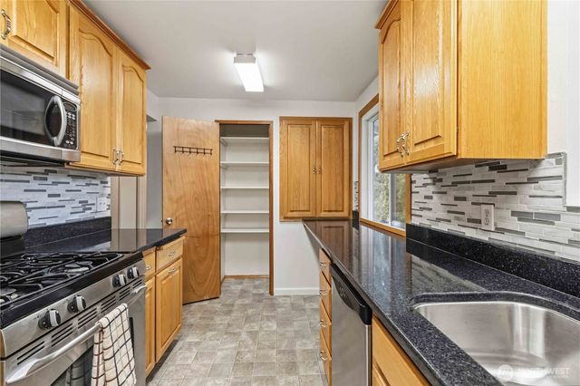 3316 S 248th Place, Kent, WA 98032