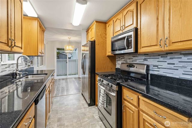 3316 S 248th Place, Kent, WA 98032