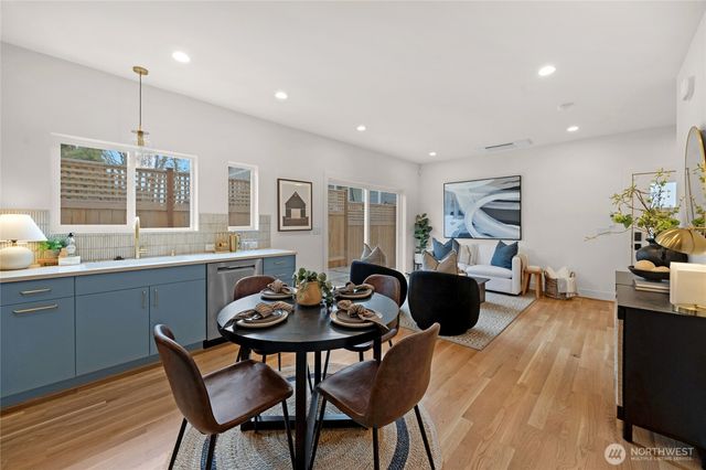 4050 32nd Avenue W, Seattle, WA 98199