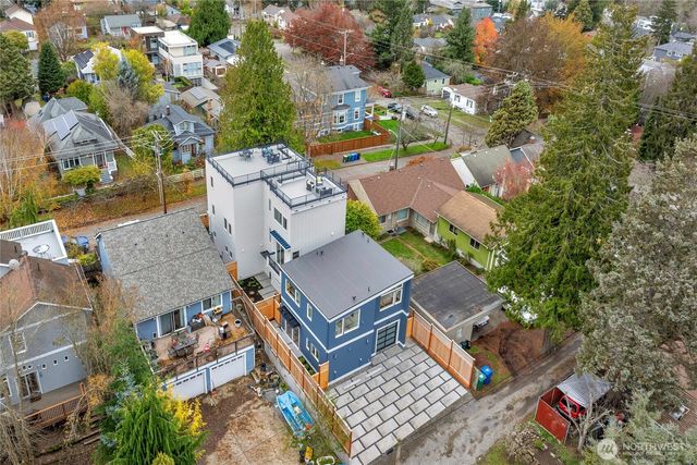4050 32nd Avenue W, Seattle, WA 98199