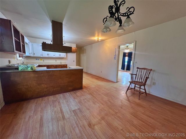 5006 S 449th Avenue W, Jennings, OK 74038