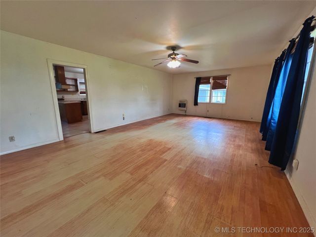 5006 S 449th Avenue W, Jennings, OK 74038