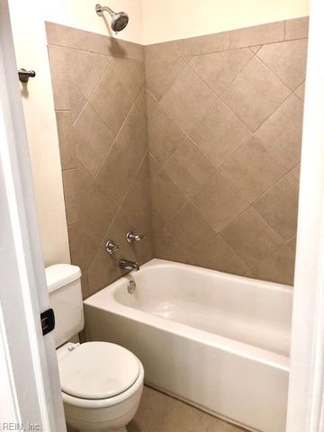 809 Harbour North DR, Chesapeake, VA 23320