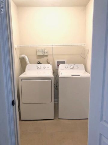 809 Harbour North DR, Chesapeake, VA 23320