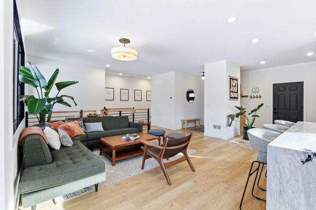 1401 Harmony Drive, Mahtomedi, MN 55115