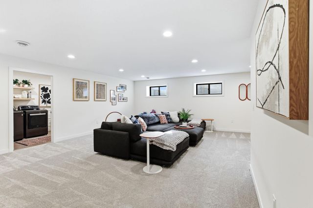 1401 Harmony Drive, Mahtomedi, MN 55115