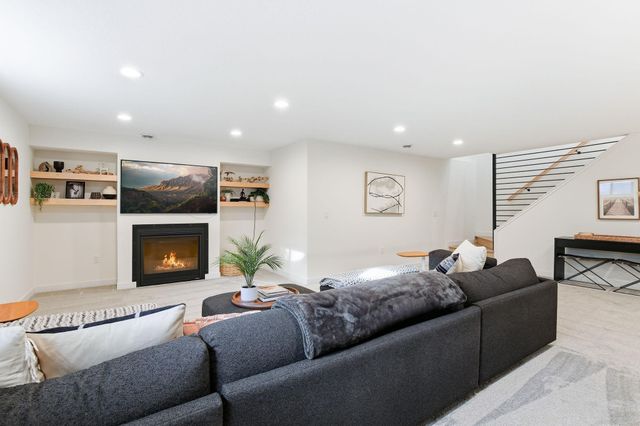 1401 Harmony Drive, Mahtomedi, MN 55115