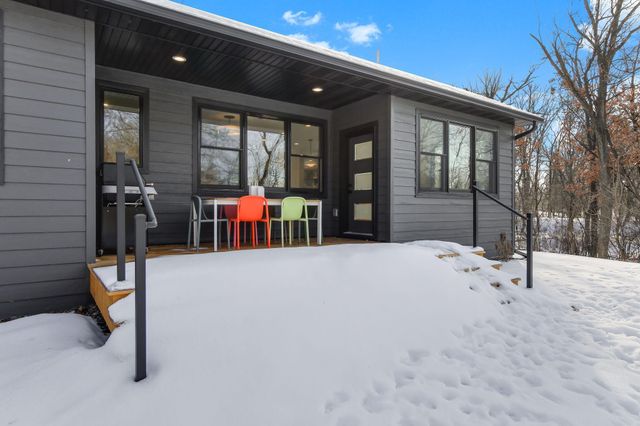 1401 Harmony Drive, Mahtomedi, MN 55115