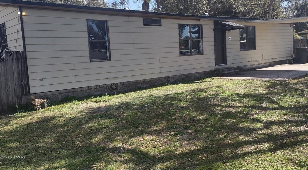 5006 MARC DRIVE, Tampa, FL 33619