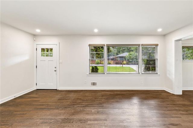 3309 Concord Circle SE, Smyrna, GA 30080