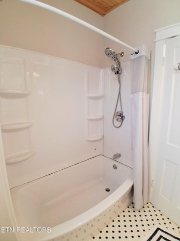 106 Villa St, Mcminnville, TN 37110