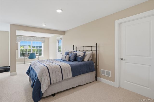 614 Sacandaga Loop, Wappingers Falls, NY 12590