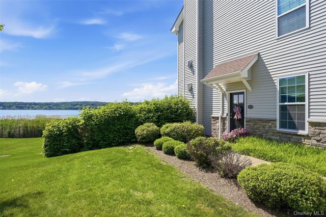 614 Sacandaga Loop, Wappingers Falls, NY 12590