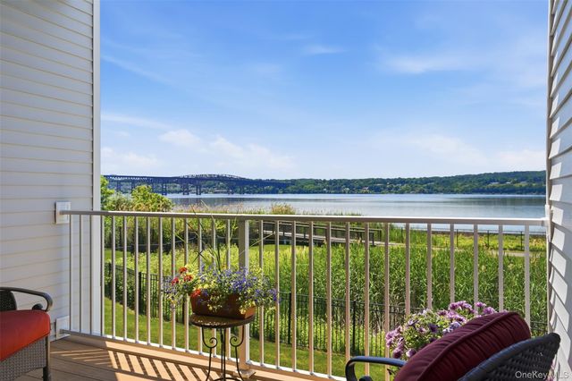 614 Sacandaga Loop, Wappingers Falls, NY 12590
