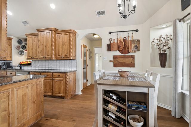 199 Newfield Lane, Springtown, TX 76082