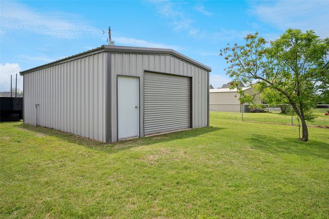 199 Newfield Lane, Springtown, TX 76082