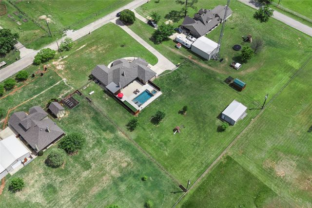 199 Newfield Lane, Springtown, TX 76082