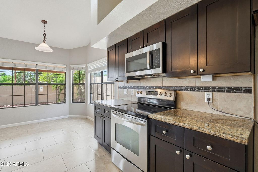 Image 16 of property listing at 1134 N SAINT ELENA Street, Gilbert, AZ 85234