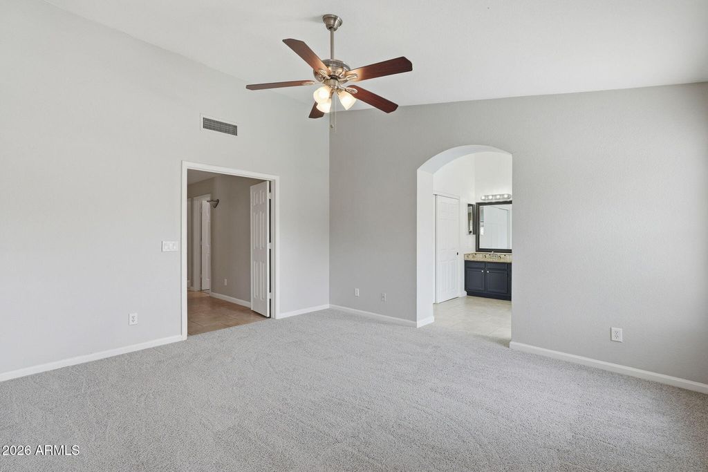 Image 19 of property listing at 1134 N SAINT ELENA Street, Gilbert, AZ 85234