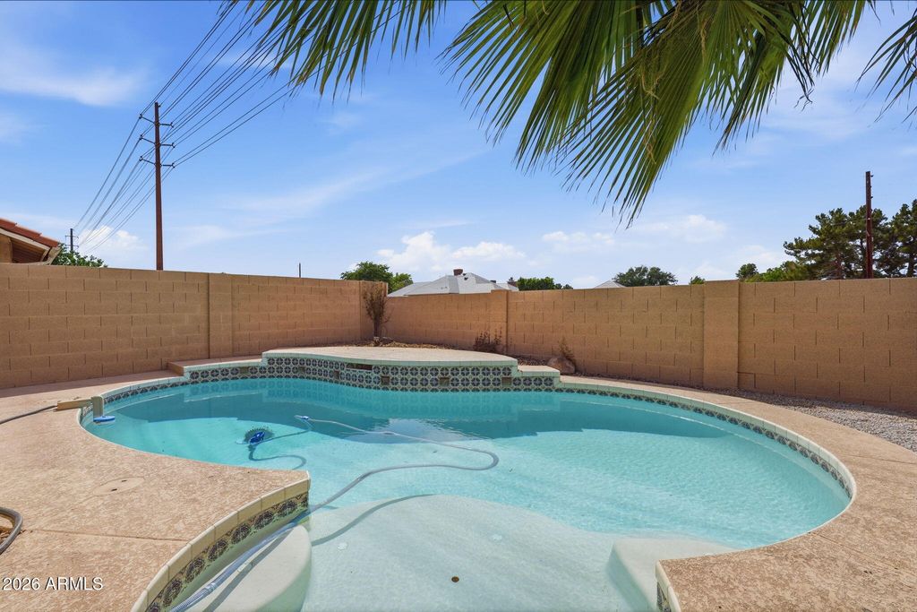 Image 2 of property listing at 1134 N SAINT ELENA Street, Gilbert, AZ 85234