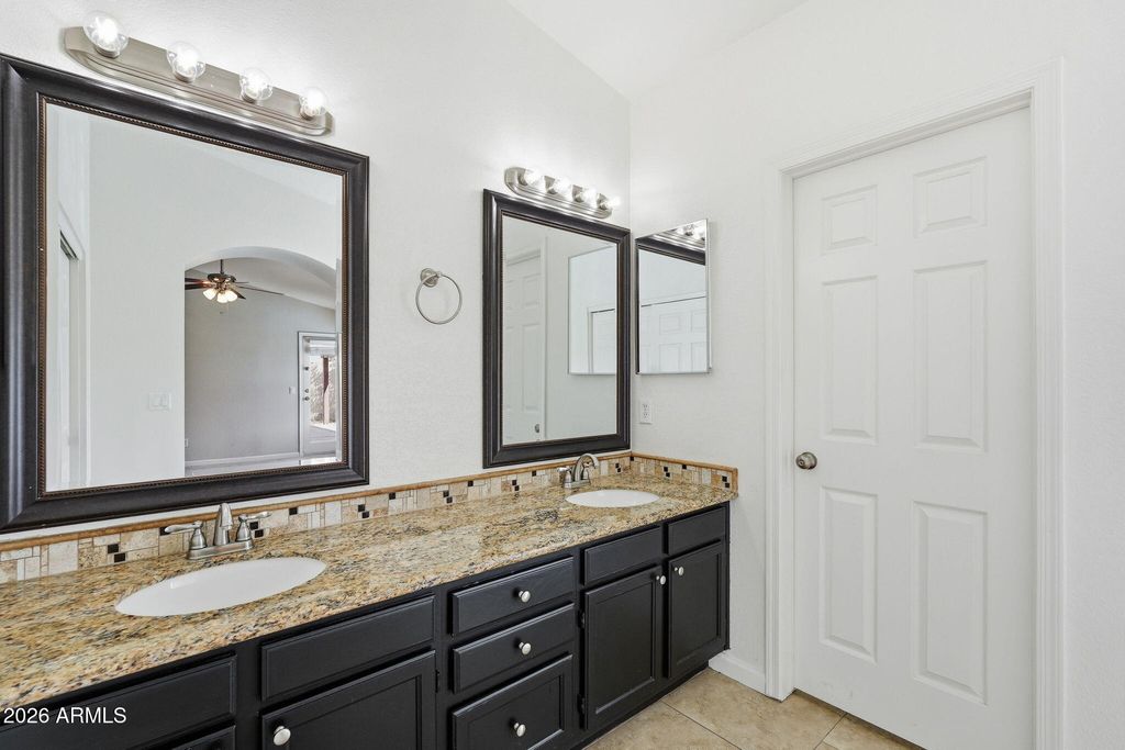 Image 28 of property listing at 1134 N SAINT ELENA Street, Gilbert, AZ 85234