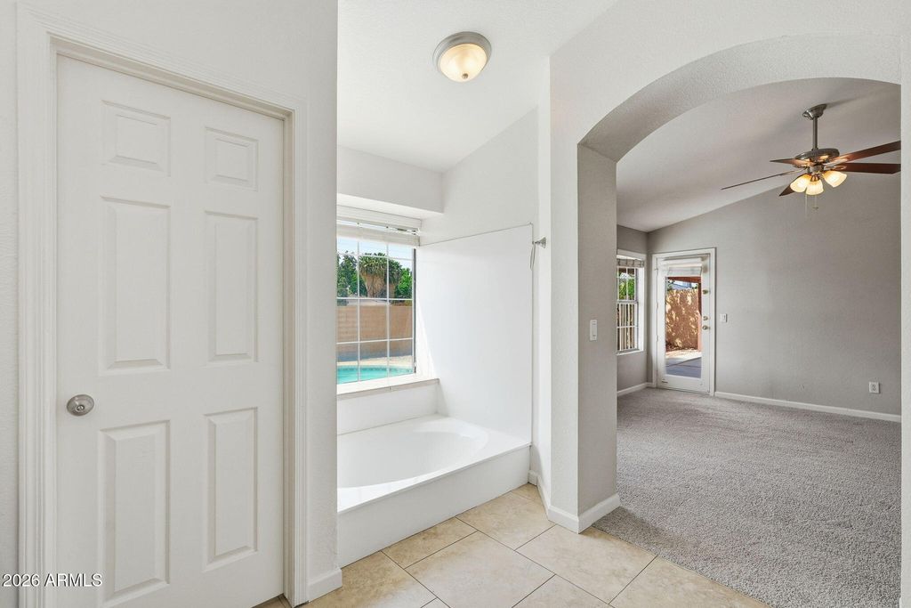 Image 29 of property listing at 1134 N SAINT ELENA Street, Gilbert, AZ 85234
