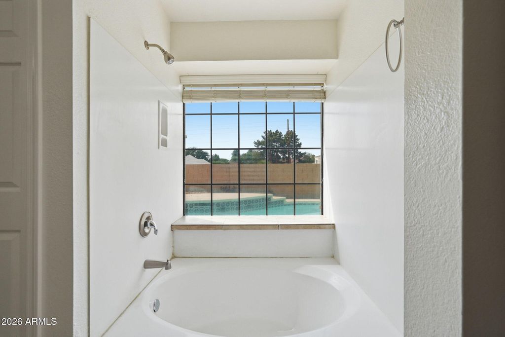 Image 30 of property listing at 1134 N SAINT ELENA Street, Gilbert, AZ 85234