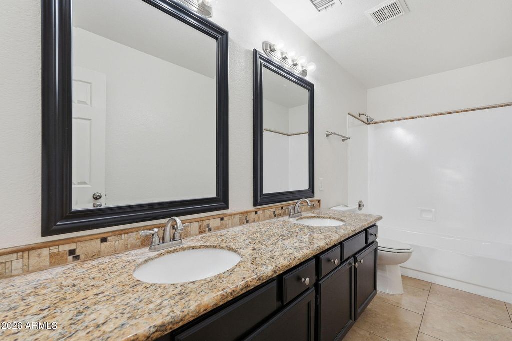 Image 31 of property listing at 1134 N SAINT ELENA Street, Gilbert, AZ 85234