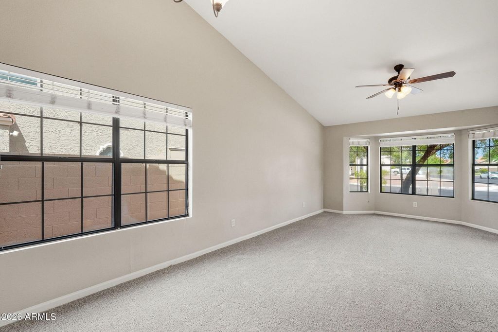 Image 6 of property listing at 1134 N SAINT ELENA Street, Gilbert, AZ 85234
