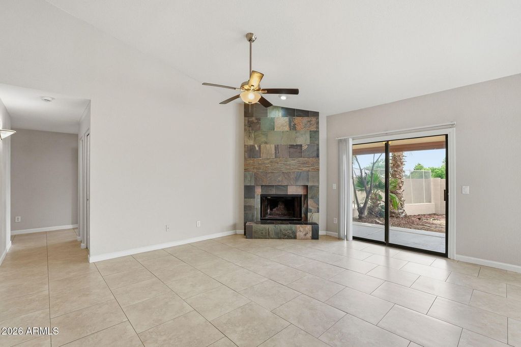 Image 7 of property listing at 1134 N SAINT ELENA Street, Gilbert, AZ 85234