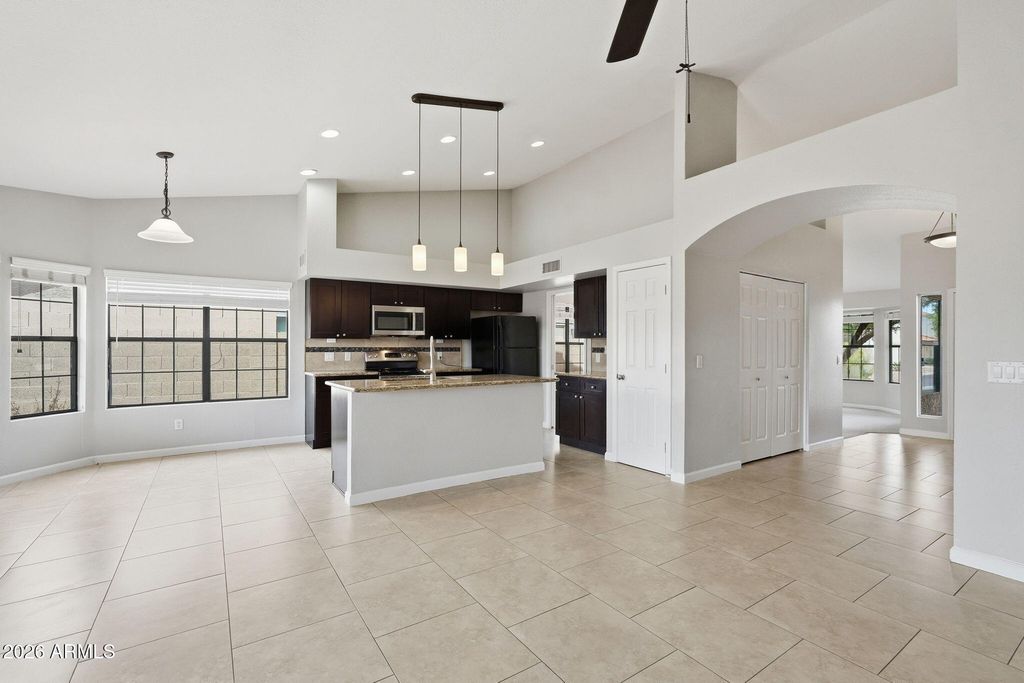 Image 9 of property listing at 1134 N SAINT ELENA Street, Gilbert, AZ 85234