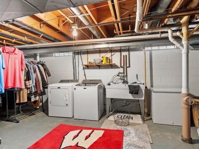 3113 North AVENUE, Sheboygan, WI 53083