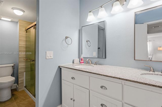 182 Lakeview Dr 204, Weston, FL 33326