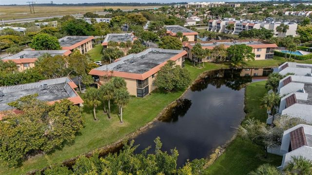 182 Lakeview Dr 204, Weston, FL 33326