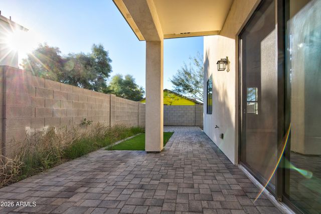 16075 N 30 Street, Phoenix, AZ 85032